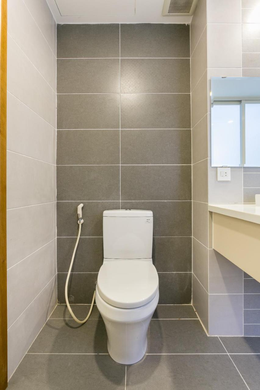 Oyo 138 Aparthotel 18 Ho Chi Minh City Bagian luar foto